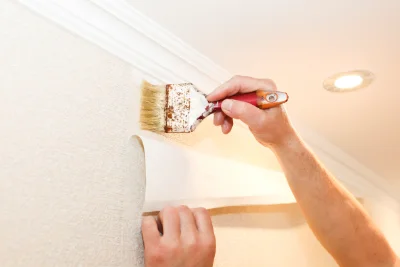 Pose de papier peint à Lacroix-Barrez — revêtements muraux et toiles de verre